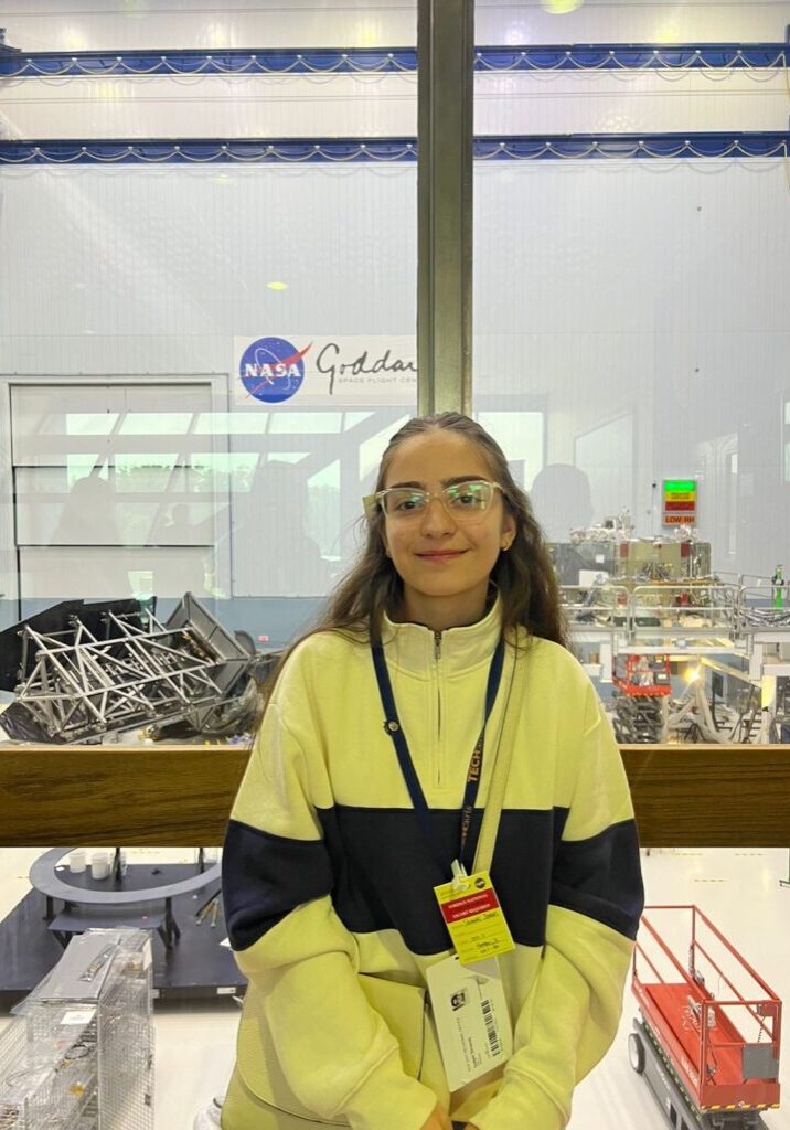 Izabel NASA - Izabel Sinanaj (1)